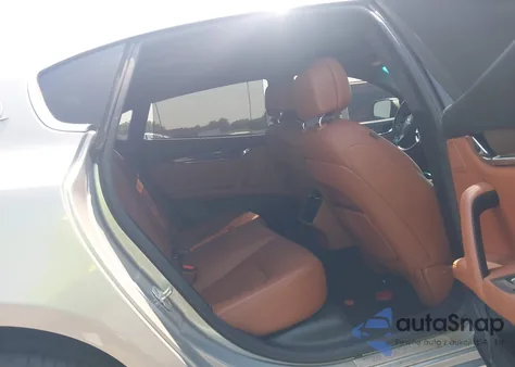 2014 Maserati Quattroporte S Q4 z USA, uszkodzony, nr VIN ZAM56RRAXE1116842